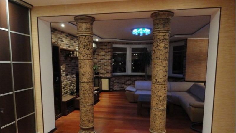 колонны из декоративного камня фото